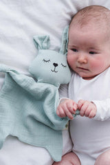 Doudou bébé pour idée cadeaux de naissance original - aPunt Barcelona - Doudou en Coton Bio Lapin Bleu en coton bio - Photo 2