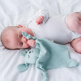 Doudou bébé pour idée cadeaux de naissance original - aPunt Barcelona - Doudou en Coton Bio Lapin Bleu en coton bio - Photo 3