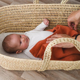 Lange bébé pour idée cadeaux de naissance original - aPunt Barcelona - Lange en Mousseline Bio Rouge Argile en coton bio - Photo 4