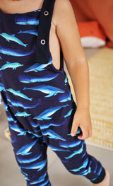 Salopette bébé pour idée cadeaux de naissance original - Petites Menottes - Salopette Evolutive Cétacés en coton bio - Photo 6