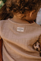 Barboteuse MC bébé pour idée cadeaux de naissance original - Studio Bohème - Barboteuse Nuage Pêche en coton bio - Photo 6