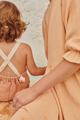 Barboteuse bébé pour idée cadeaux de naissance original - LiiLU - Barboteuse Mika Abricot en coton bio - Photo 4