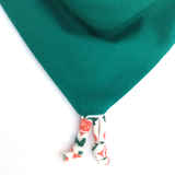 Bavoir Bandana bébé pour idée cadeaux de naissance original - Petit Pote - Bavoir Bandana Jersey Uni Vert Sapin en coton bio - Photo 3