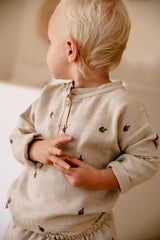 Blouse bébé pour idée cadeaux de naissance original - Studio Bohème - Blouse Olympe Artichauts Gris en coton bio - Photo 2