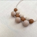 Collier d'allaitement Bébé en Coton Bio -  Pitigaïa  -  Collier de Portage Camel Marron - Photo 2