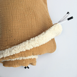 Couverture bébé pour idée cadeaux de naissance original - Petit Pote - Couverture Bébé Sherpa Petits Pois Dorés Camel en coton bio - Photo 4