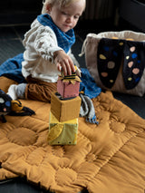 Jeu d'éveil Bébé en Coton Bio -  Fabelab  -  Cubes d'activité en Coton Bio Coccinelle & Abeille - Photo 3