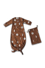 Gigoteuse bébé pour cadeau de naissance original - Minabulle - Gigoteuse Nouée Thais Imprimé Lunes Cannelle en coton bio - Photo 1