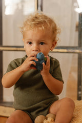 Jouets de Dentition bébé pour idée cadeaux de naissance original - Oli & Carol - Jouet de Dentition Jerry la Myrtille en coton bio - Photo 3