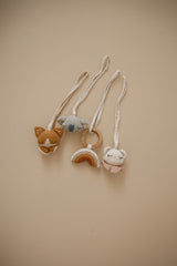 Jouet à Suspendre bébé pour idée cadeaux de naissance original - Patti Oslo - Jouet à Suspendre Chloé le Chat en coton bio - Photo 2