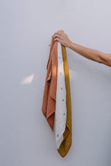 Lange bébé pour idée cadeaux de naissance original - Studio Bohème - Lange Doudou Le Petit Caramel en coton bio - Photo 2