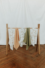 Lange bébé pour idée cadeaux de naissance original - Paulin - Lot de 2 Langes Bône Ocre en coton bio - Photo 3