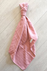 Lange bébé pour idée cadeaux de naissance original - Pitigaïa - Lange en Coton Bio Rose en coton bio - Photo 3