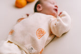 Pochon de Naissance imprimé Oranges (pull, legging & bonnet) Ecru