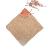 Poncho bébé pour idée cadeaux de naissance original - Petit Pote - Poncho Evolutif Double-Gaze Rose Marsala & Sherpa Ourson en coton bio - Photo 4