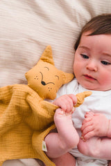 Doudou bébé pour idée cadeaux de naissance original - aPunt Barcelona - Doudou en Coton Bio Renard Jaune en coton bio - Photo 2