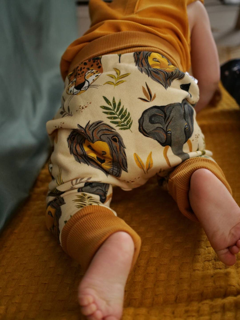 Pantalon bébé pour idée cadeaux de naissance original - Petites Menottes - Pantalon Evolutif Savannah en coton bio - Photo 5