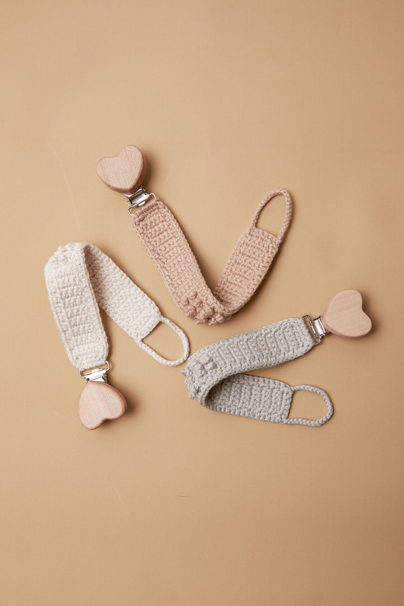 Attache Sucette bébé pour idée cadeaux de naissance original - Patti Oslo - Attache Sucette Crochet Gris en coton bio - Photo 2