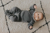 Chaussons bébé pour idée cadeaux de naissance original - Buho - Chaussons de Nouveau Né en Tricot Gris en coton bio - Photo 3