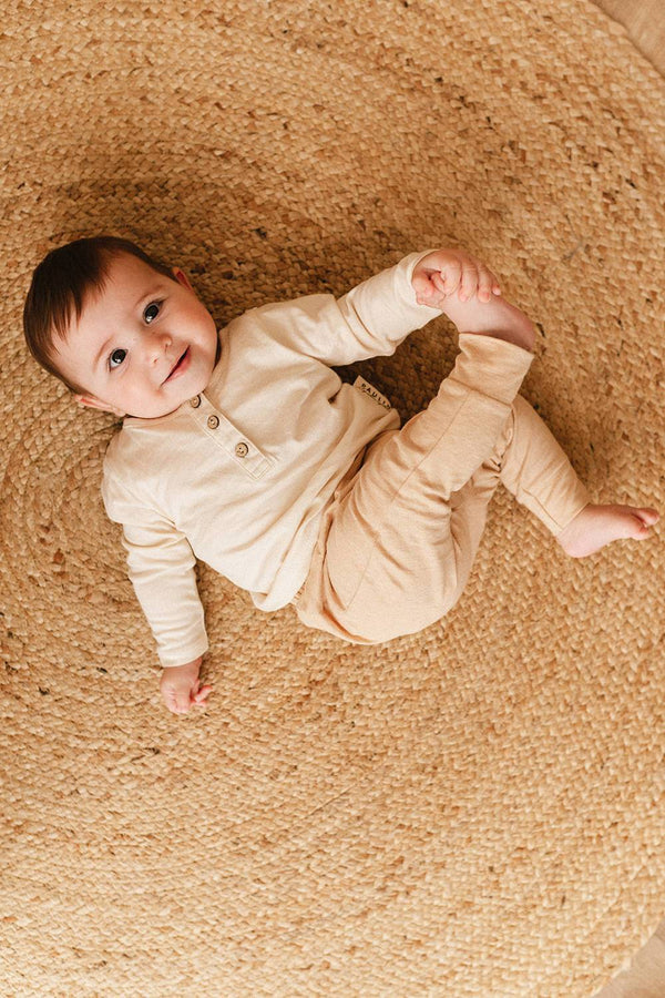 Legging bébé pour idée cadeaux de naissance original - Paulin - Legging Léonce Noisette en coton bio - Photo 2