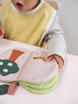 Jeu d'éveil bébé pour idée cadeaux de naissance original - Fabelab - Livre d'éveil en Tissu Bio Pomme Verte en coton bio - Photo 2
