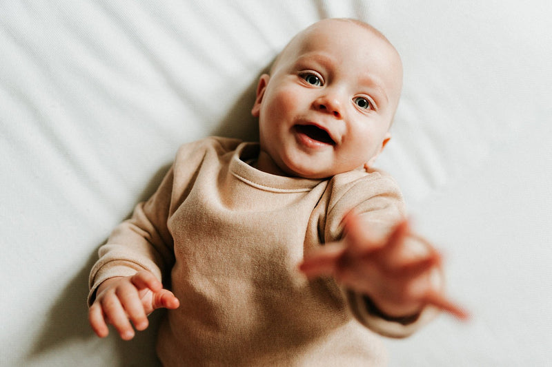 Sweat bébé pour idée cadeaux de naissance original - Paulin - Sweat Baudry Noisette en coton bio - Photo 4