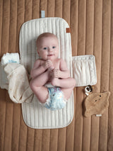 Tapis à Langer bébé pour idée cadeaux de naissance original - Fabelab - Tapis à Langer Etoiles Filantes Marrons en coton bio - Photo 3
